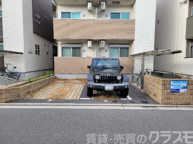 駐車場　敷地内駐車場