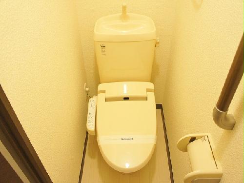 トイレ　ウォシュレット付です！
