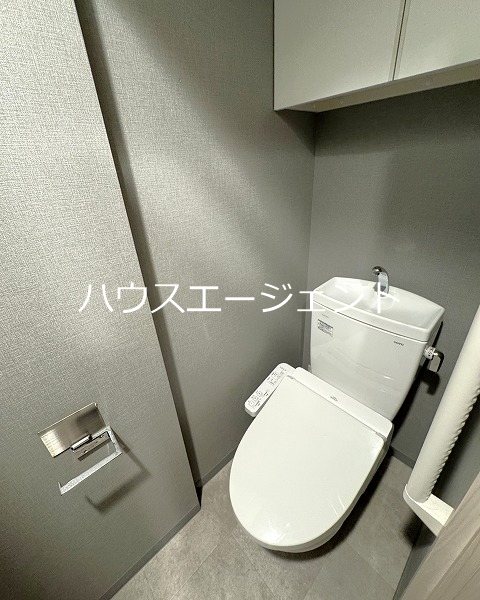 トイレ　嬉しいシャワートイレです。※参考画像