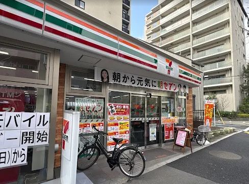 コンビニ　セブンイレブン中野弥生町5丁目店（コンビニ）まで151m