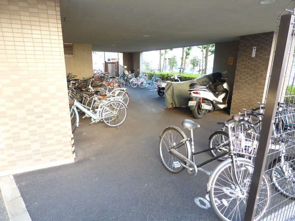 駐車場　駐輪場