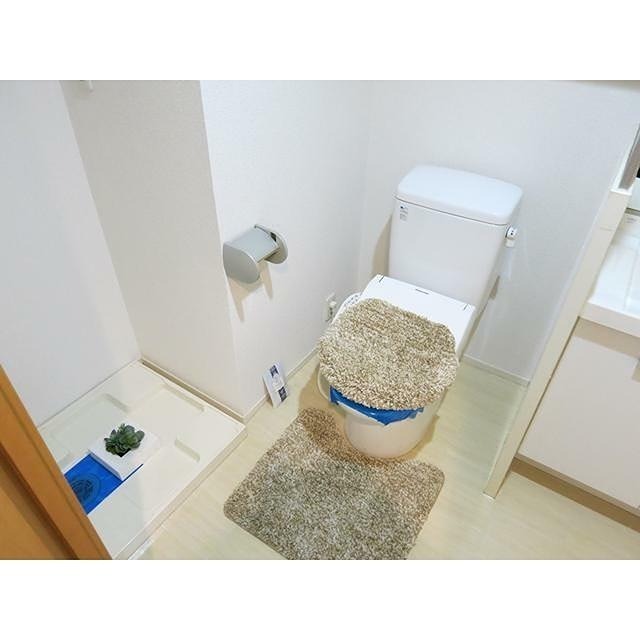 トイレ　※同仕様写真含む