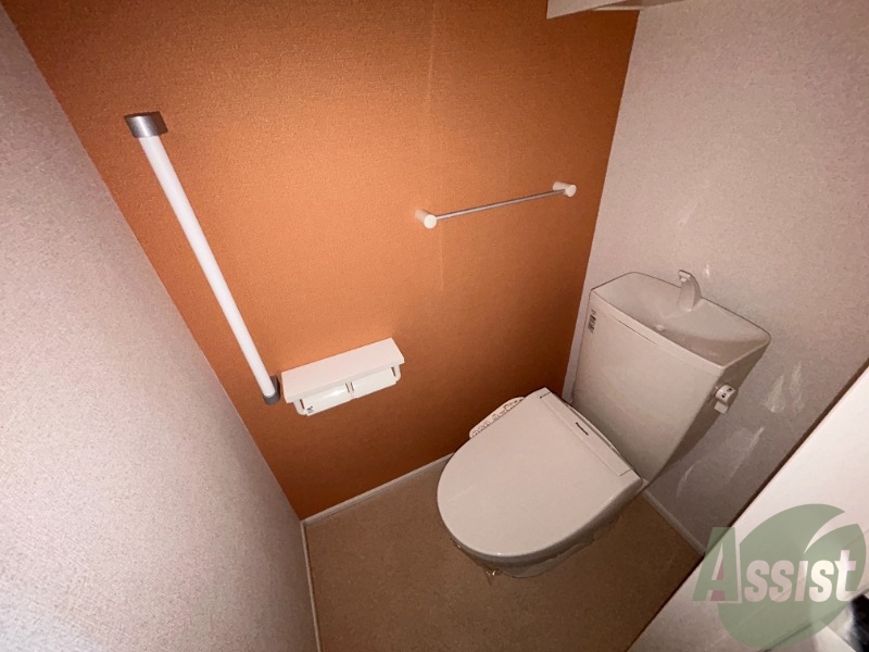トイレ　トイレは清潔感があり安心して使用できそうです。