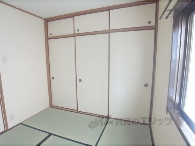 収納　エアコン