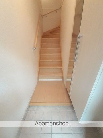 ＪＲ福塩線 戸手駅 徒歩8分 2階建 築16年の玄関写真