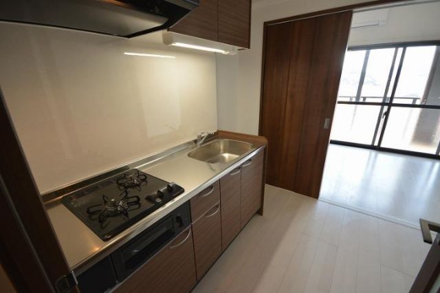 THE SQUARE Platinum Residenceのキッチン写真