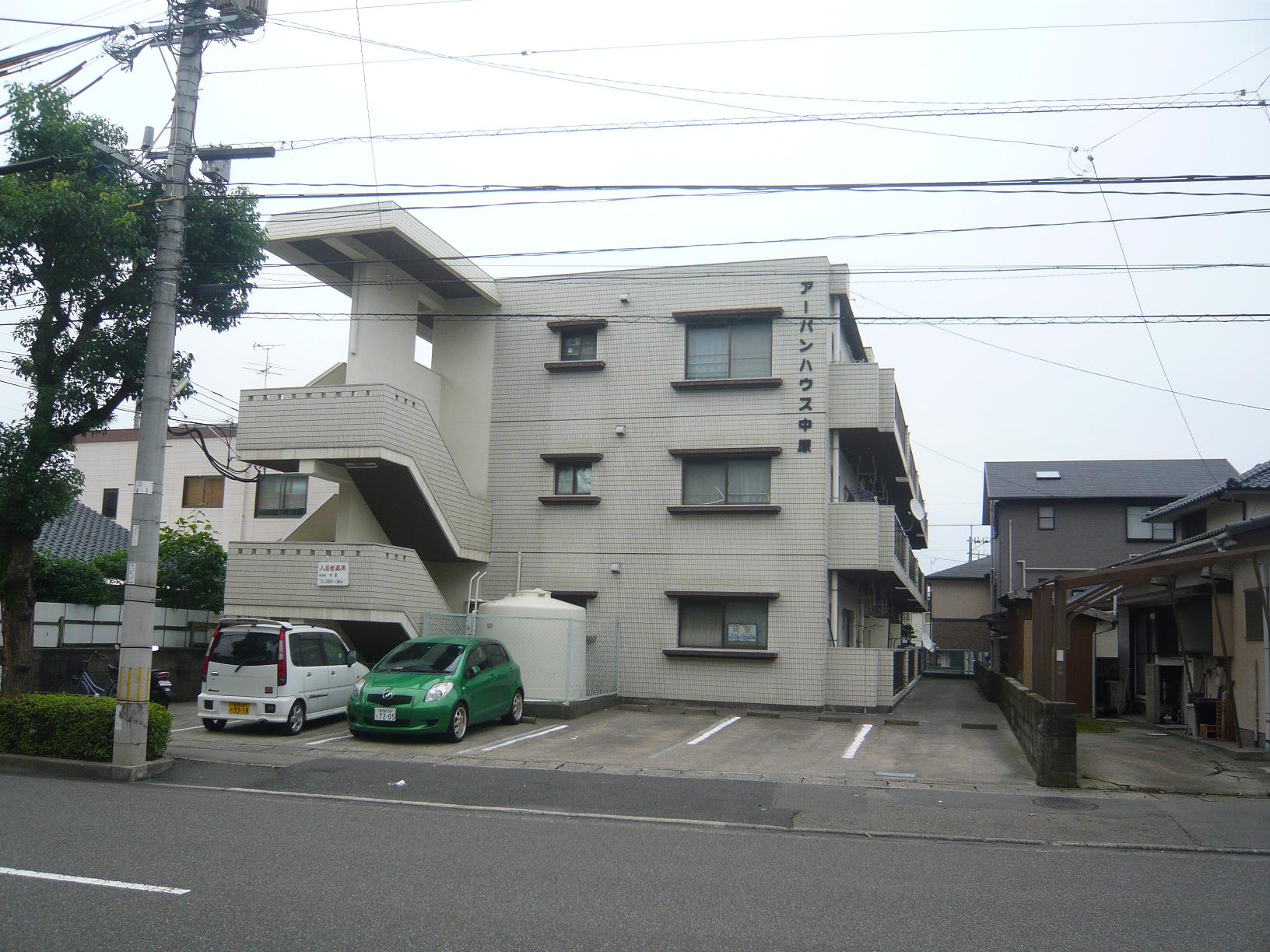 鹿児島市西田のマンションの建物外観