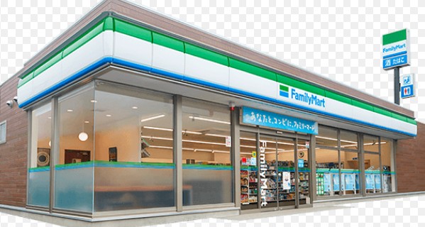 コンビニ　ファミリーマート横浜沢渡店（コンビニ）まで475m