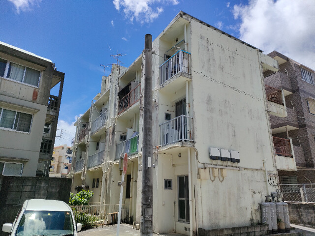 沖縄ハイランズアイリの建物外観