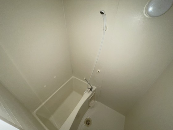 バス・シャワールーム　※別号室の写真です