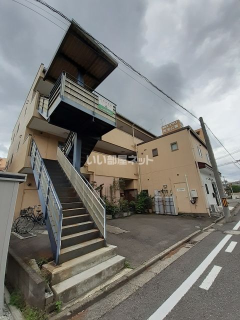 郡山市愛宕町のマンションの建物外観