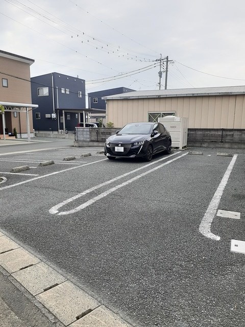 【サンシャインヒルズＡの駐車場】