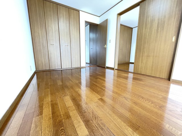 その他部屋・スペース　落ち着いて過ごせるお部屋なので、寝室にいかがでしょうか