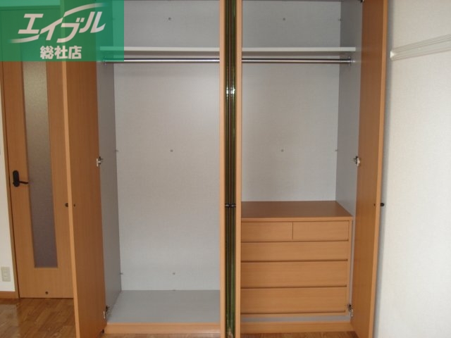 収納　収納内小ダンス付