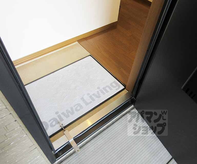 玄関　段差も少ない
