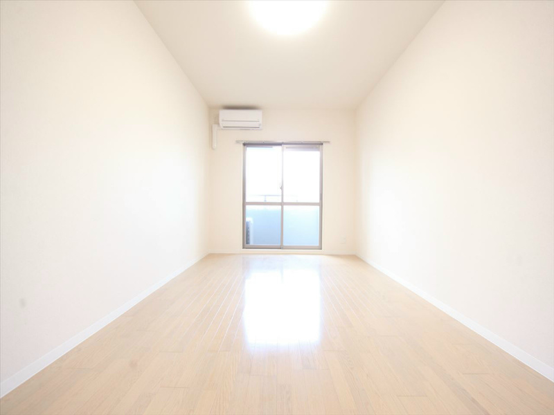 その他　洋室9.6帖　エアコン完備　バルコニー