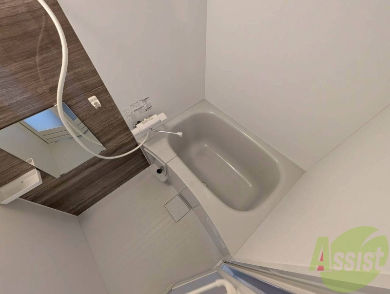 バス・シャワールーム　お風呂になります。一日の疲れを癒してくださいね。