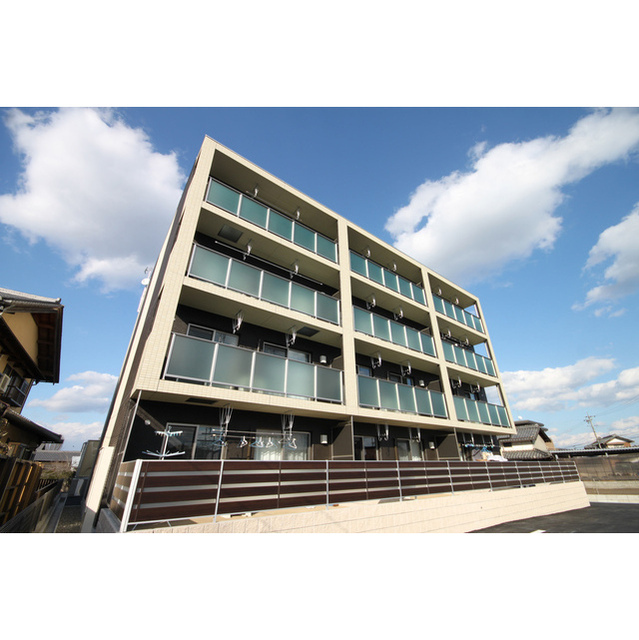 M　Ricci　（エム　リッチ）の建物外観