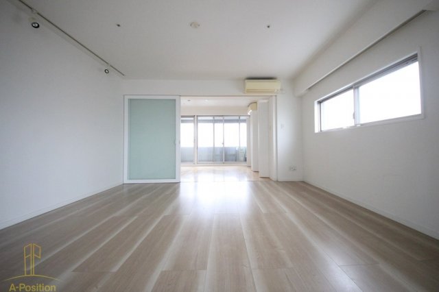HORIE LUXの居間写真