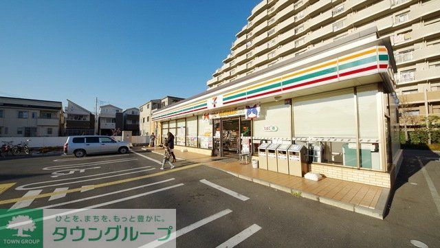 コンビニ　セブンイレブン志木幸町3丁目店（コンビニ）まで717m
