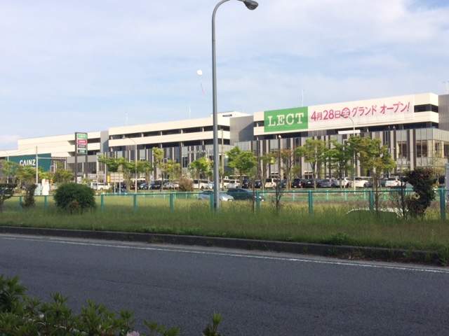 ショッピングセンター　ＬＥＣＴ（ショッピングセンター）まで800m