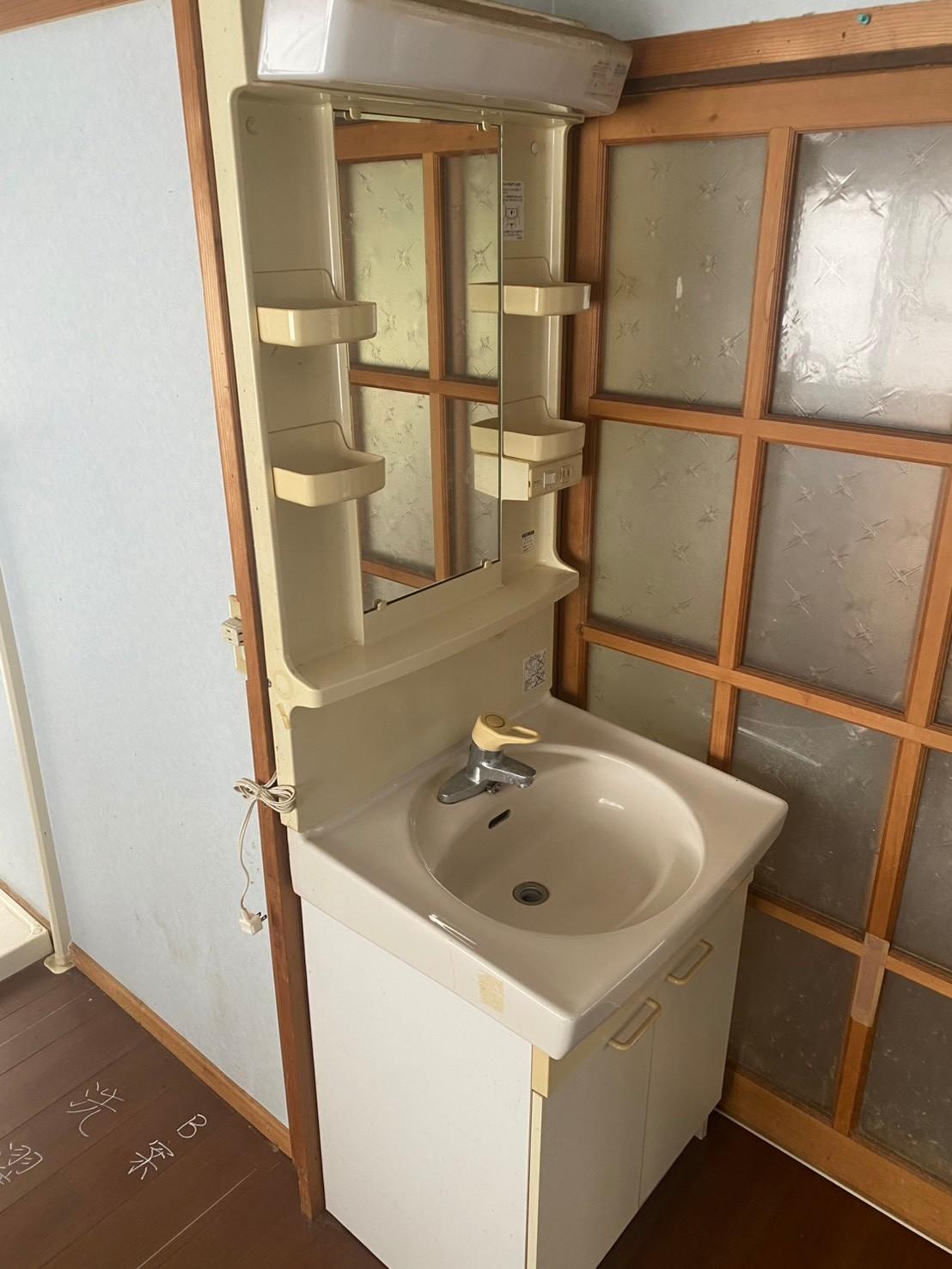 洗面設備　DKに洗面台！