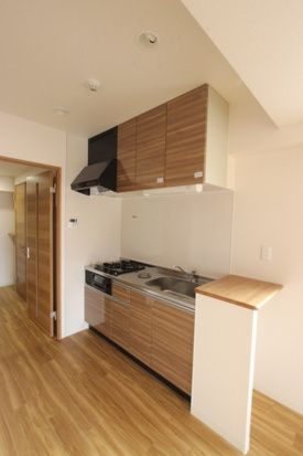 キッチン　コンパクトなキッチンで掃除もラクラク