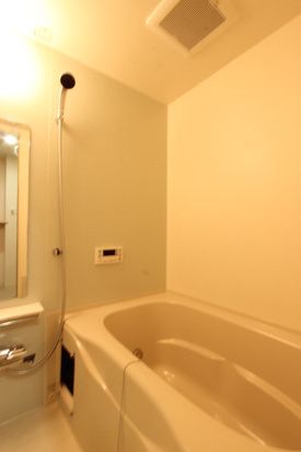 バス・シャワールーム　ゆったり過ごせるお風呂です