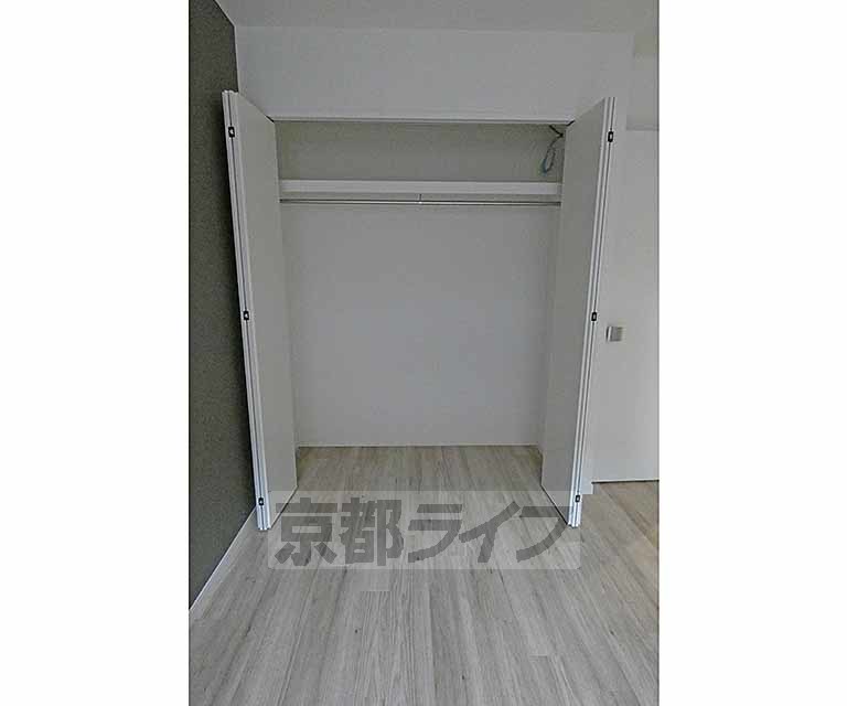 収納　天井高で大容量のクローゼットです。