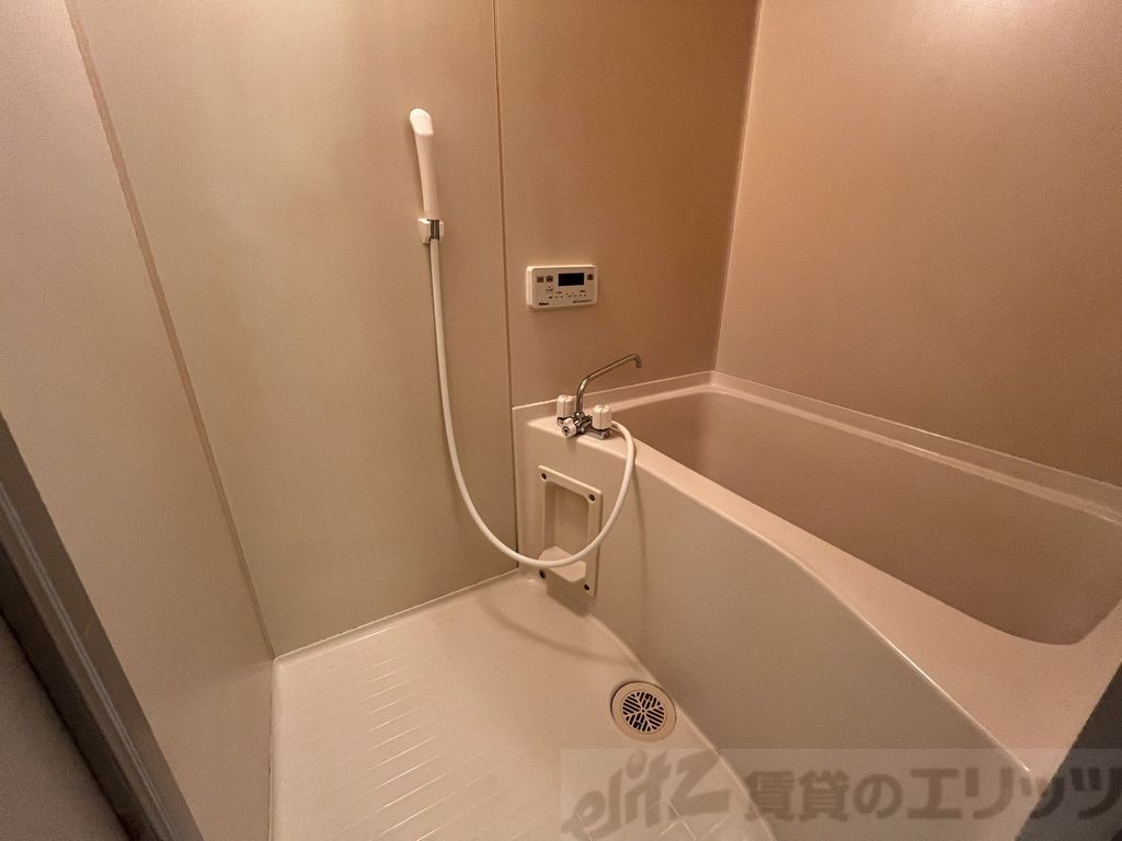 バス・シャワールーム　バス