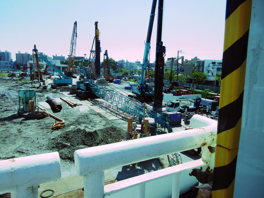 眺望　イオン建築中