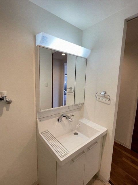 洗面設備　シャンプードレッサー付きです♪