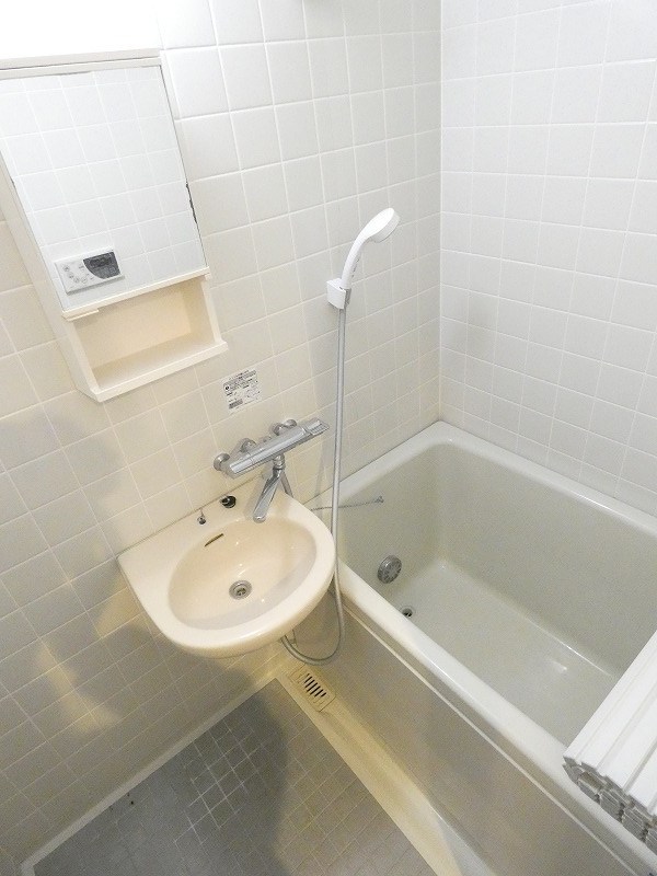 バス・シャワールーム　別号室写真使用