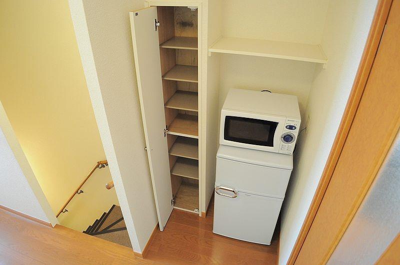 洗面設備　収納スペースあり