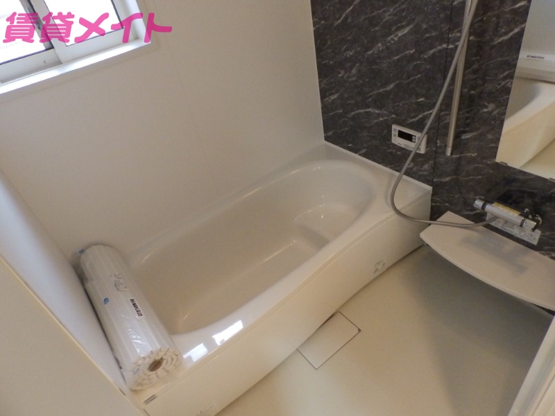 バス・シャワールーム　同型参考写真