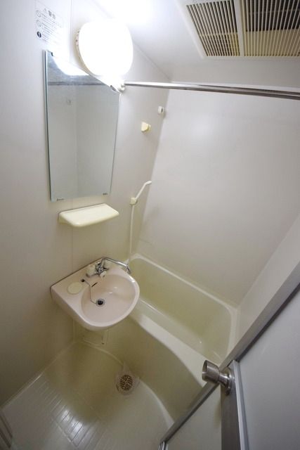 バス・シャワールーム　★他号室の参考画像です★