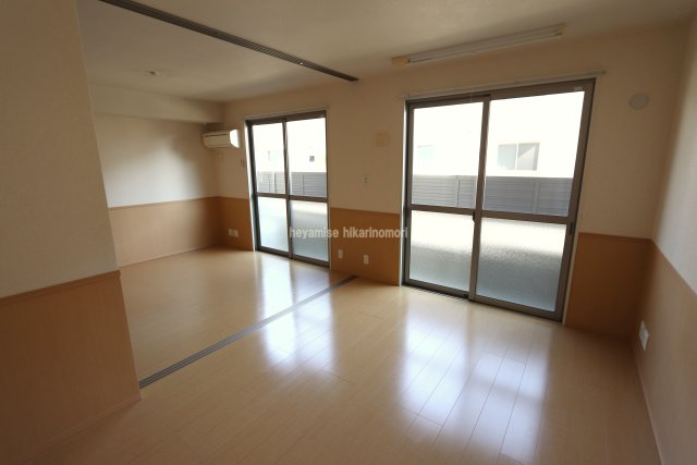 居室・リビング　写真は別号室