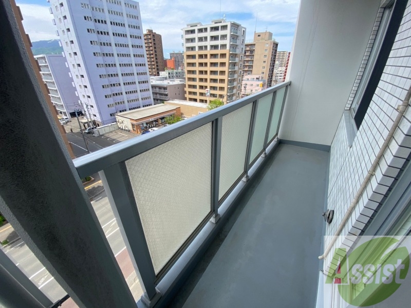 バルコニー　バルコニーです。洗濯物を干したり一息ついたりできますね！