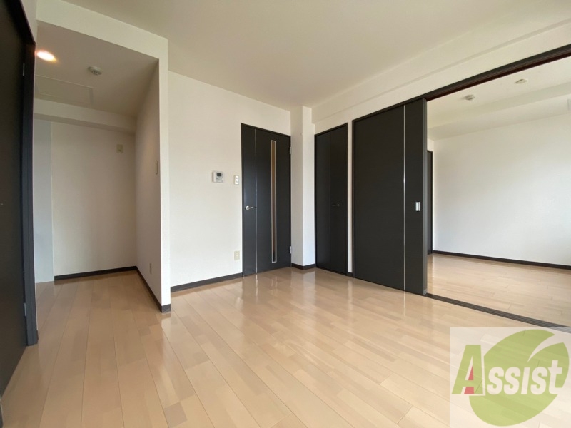 居室・リビング　広くてキレイなお部屋が広がっていて、充実した生活が送れそう。