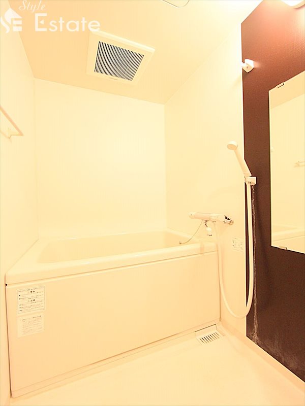 バス・シャワールーム　バスルーム