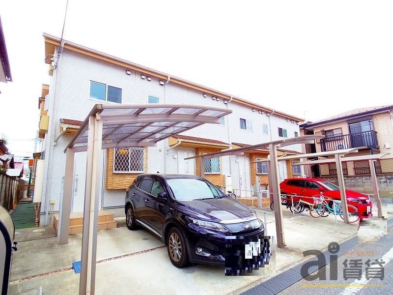 建物外観　駐車場