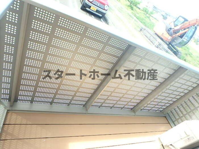 バルコニー　陽当たり良好なバルコニーです