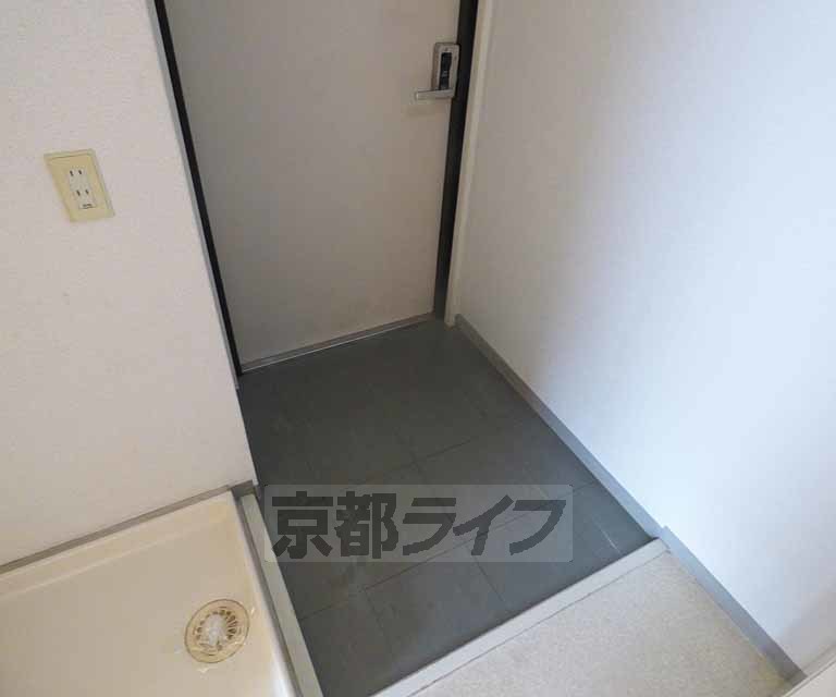 玄関　広々とした玄関です。