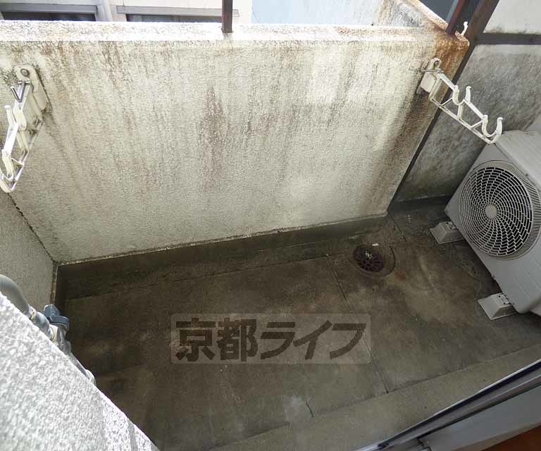 バルコニー　広々としたバルコニーです。