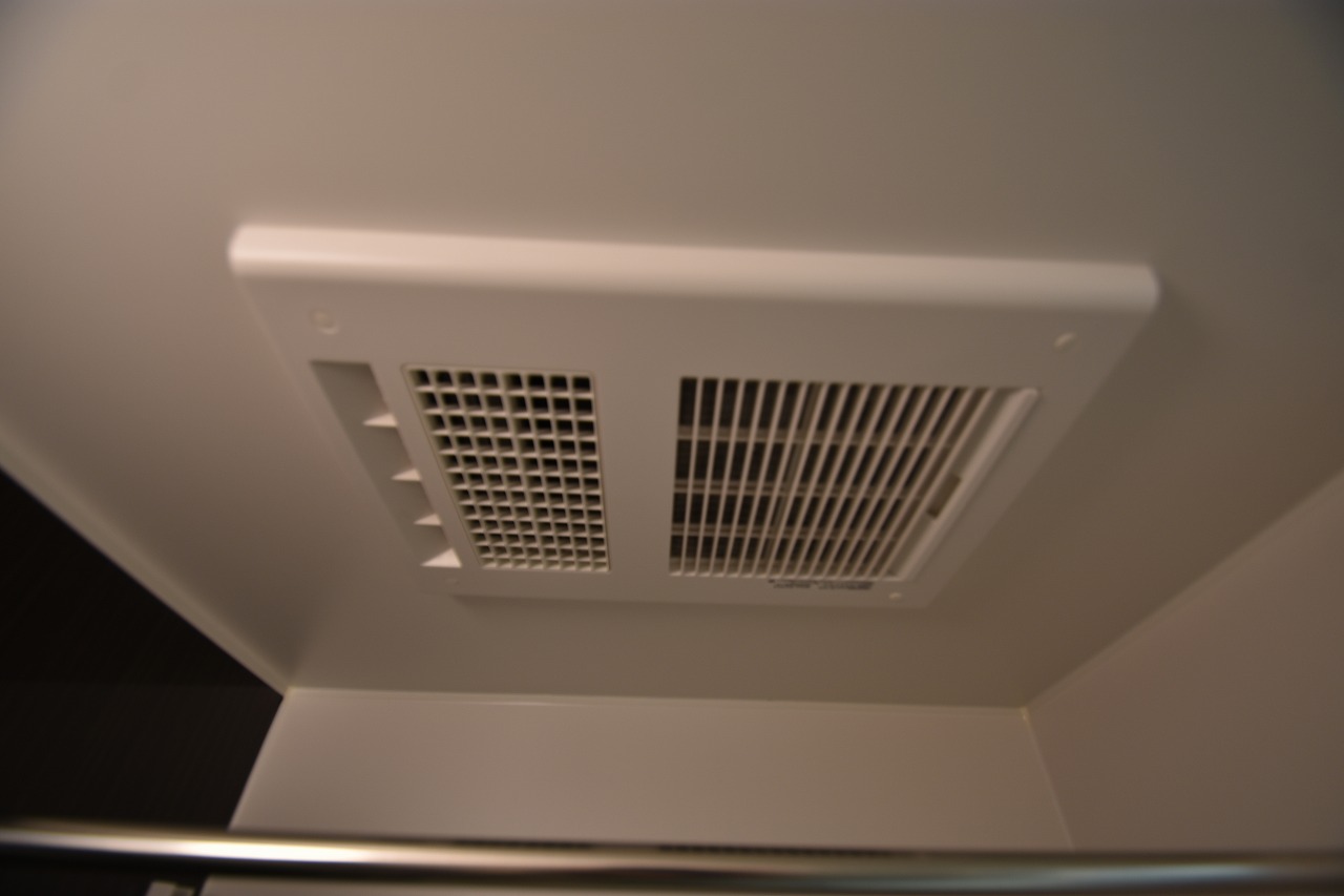 バス・シャワールーム　バスルーム