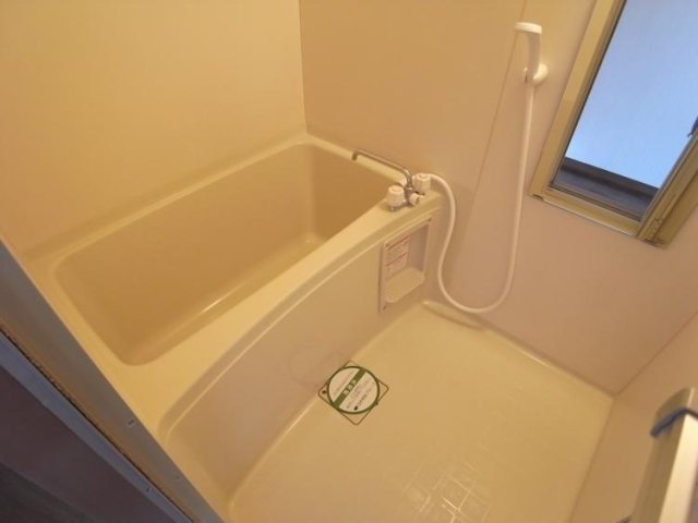 バス・シャワールーム　バストイレ別