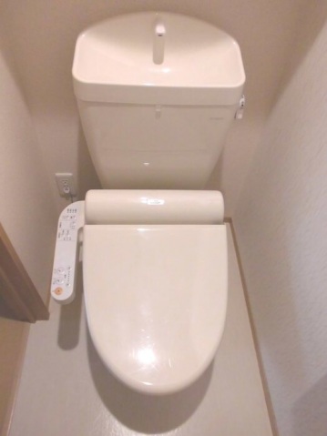 トイレ　写真は別のお部屋です。