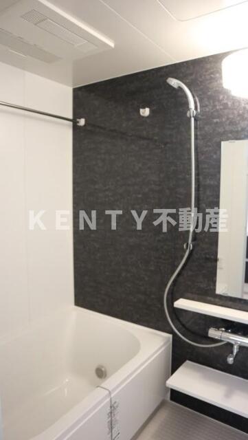 バス・シャワールーム　ゆったり過ごせるお風呂です