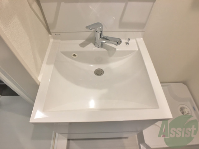 洗面設備　シャンプードレッサー。身支度はここでばっちり。