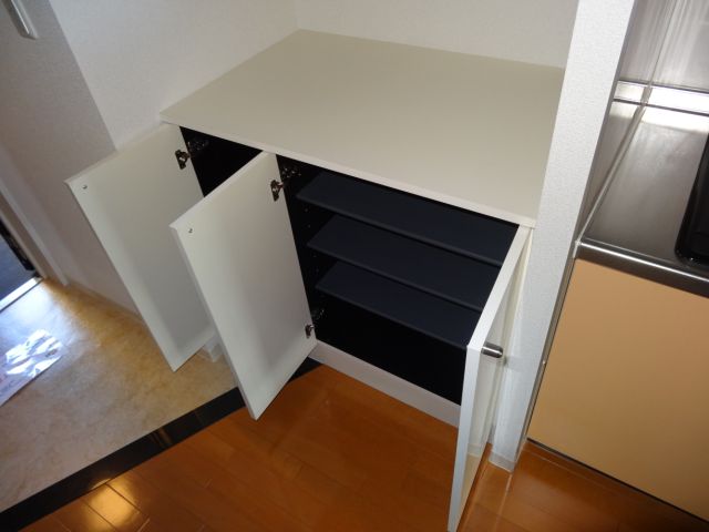 その他　下駄箱付きです。